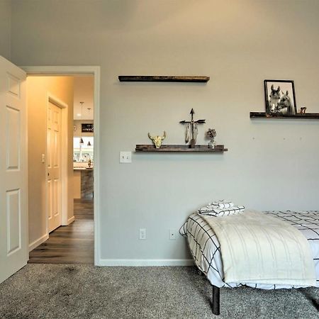 Stunning Clovis Home About 1 Mile To Old Town! Exterior photo