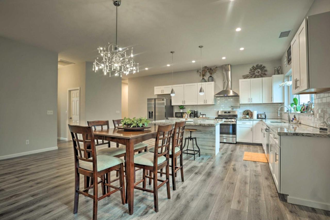 Stunning Clovis Home About 1 Mile To Old Town! Exterior photo