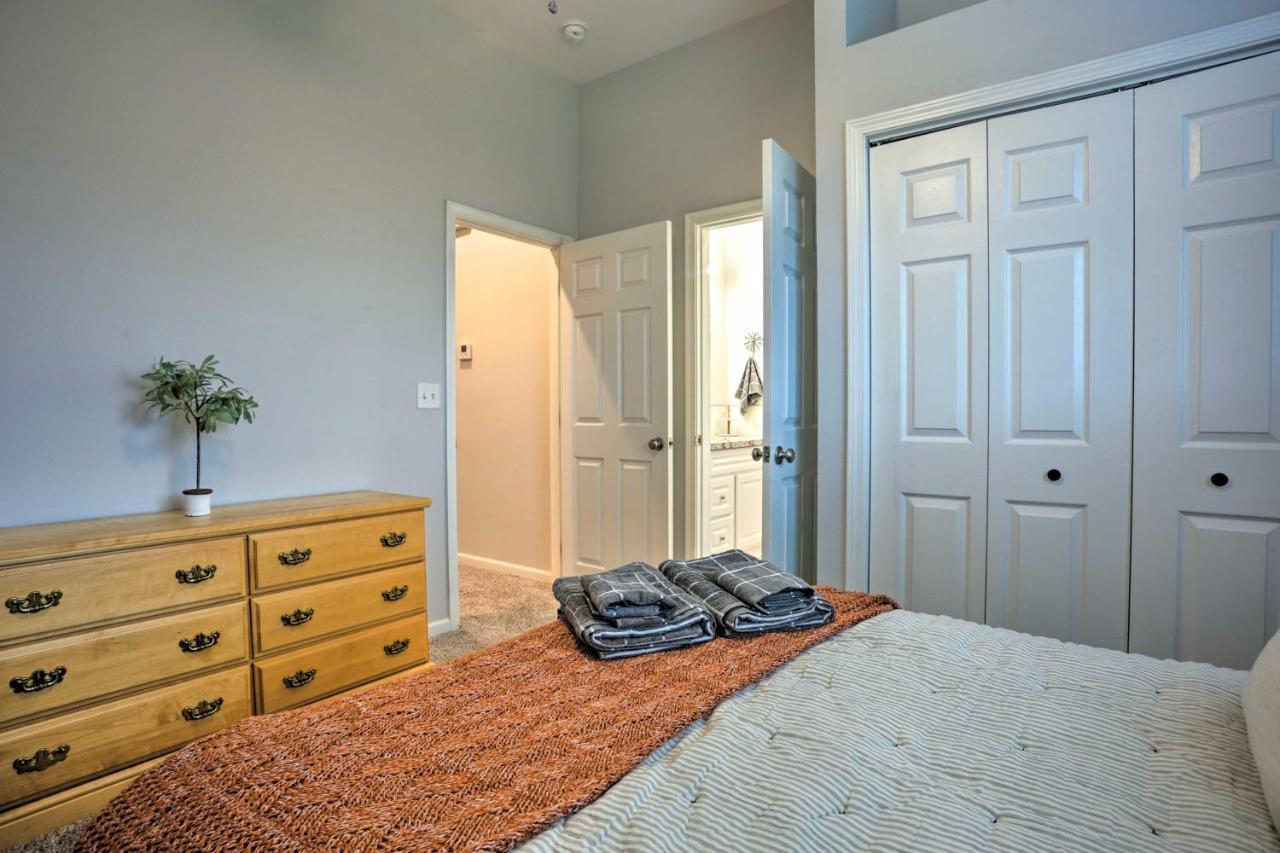 Stunning Clovis Home About 1 Mile To Old Town! Exterior photo
