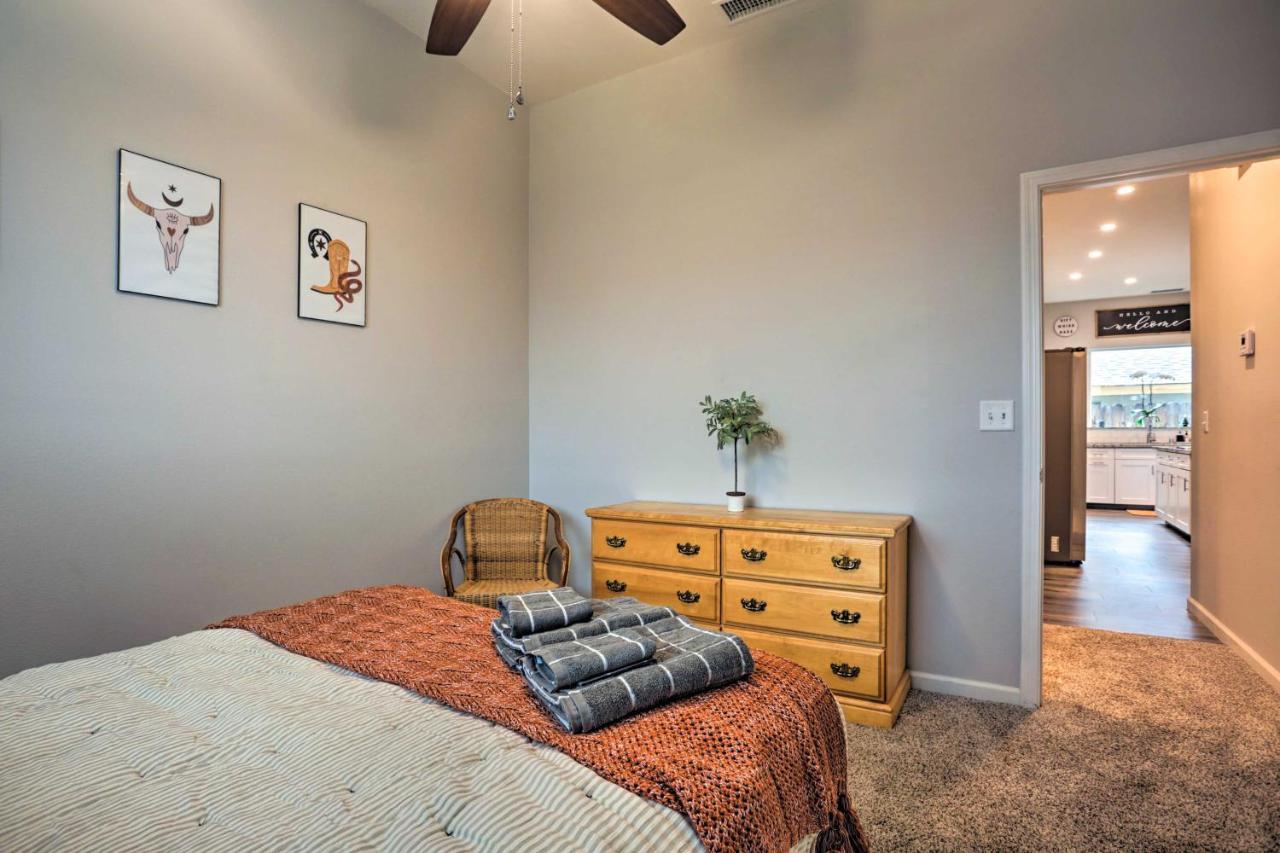 Stunning Clovis Home About 1 Mile To Old Town! Exterior photo